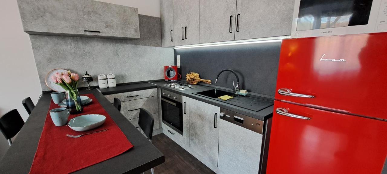 Napraforgo Apartman Lejlighed Szeged Eksteriør billede