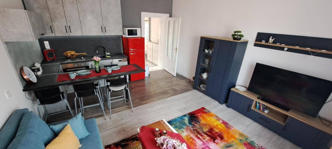 Napraforgo Apartman Lejlighed Szeged Eksteriør billede