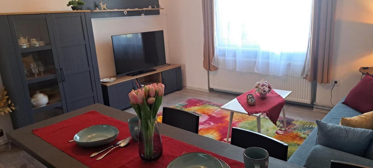 Napraforgo Apartman Lejlighed Szeged Eksteriør billede